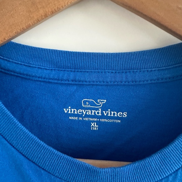 Vineyard Vines, Size XL - Picture 4 of 4
